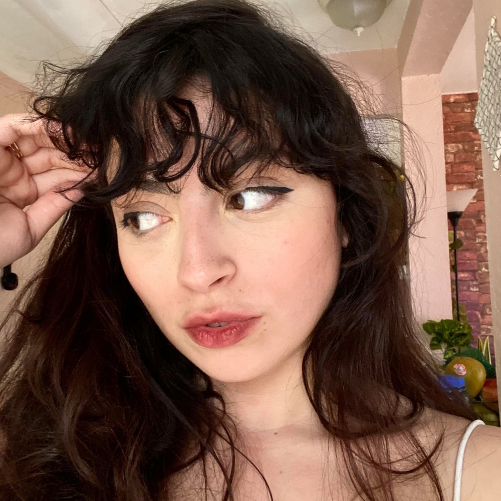 Meet your Posher, Laura